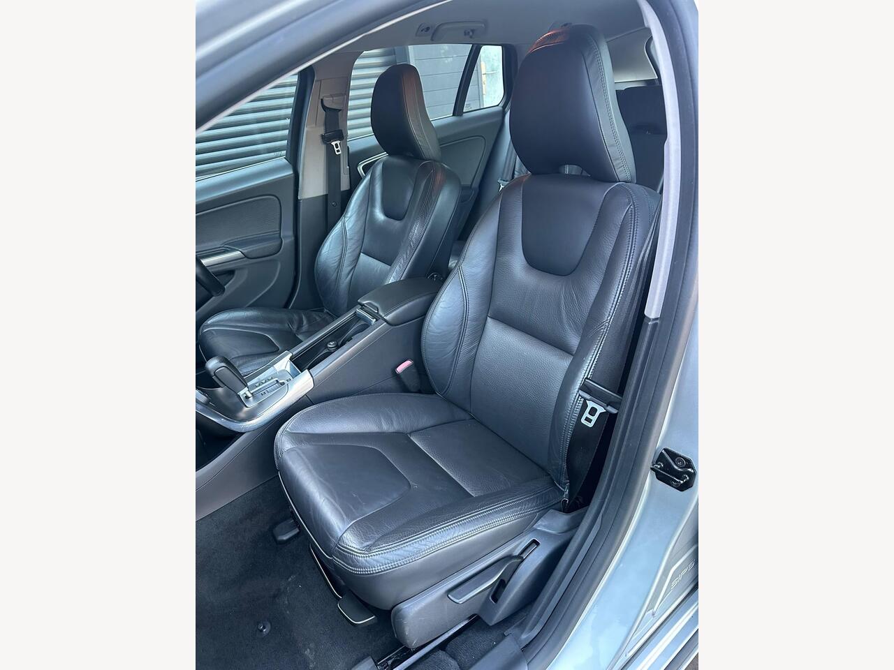 2011 Volvo V60 2.0 D3 SE Lux Geartronic Euro 5 5dr