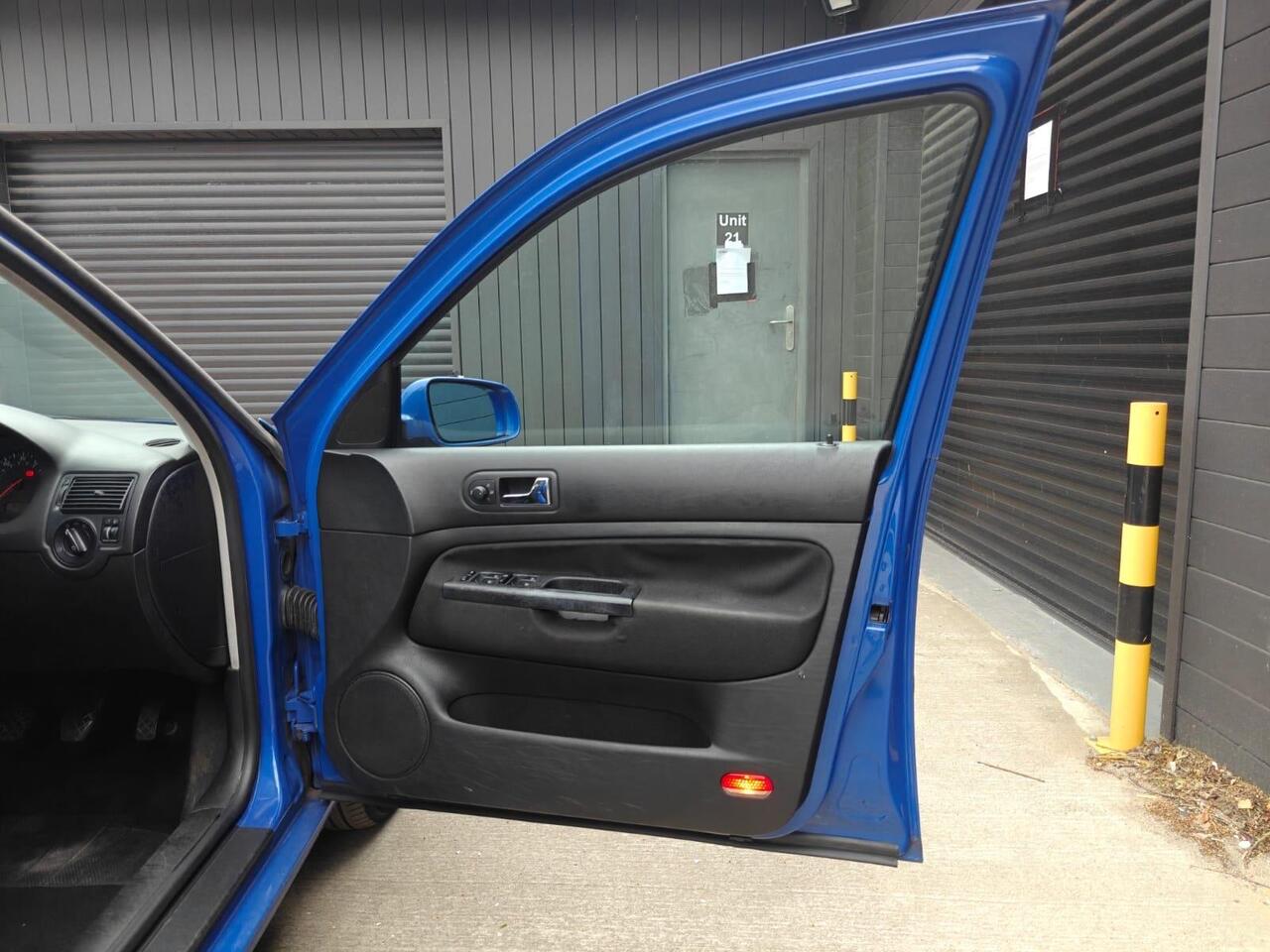 2000 Volkswagen Golf 1.6 S 5dr
