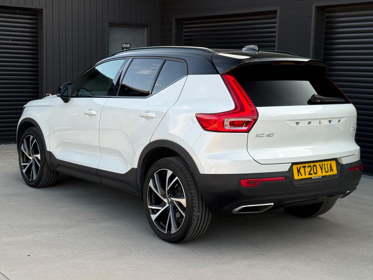 2020 Volvo XC40 2.0 T4 R-Design Pro Auto Euro 6 (s/s) 5dr