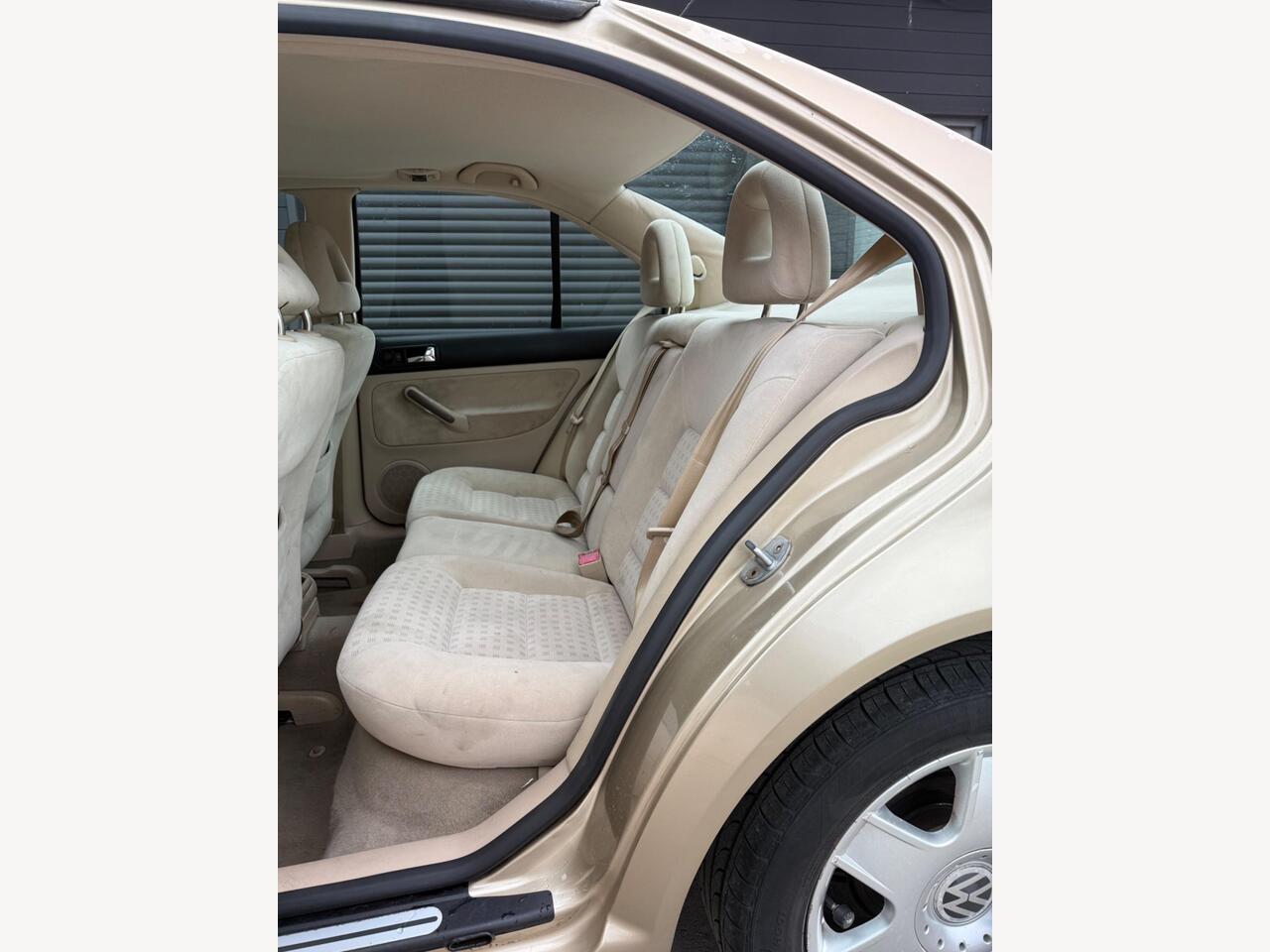 2001 Volkswagen Bora 1.6 SE 4dr