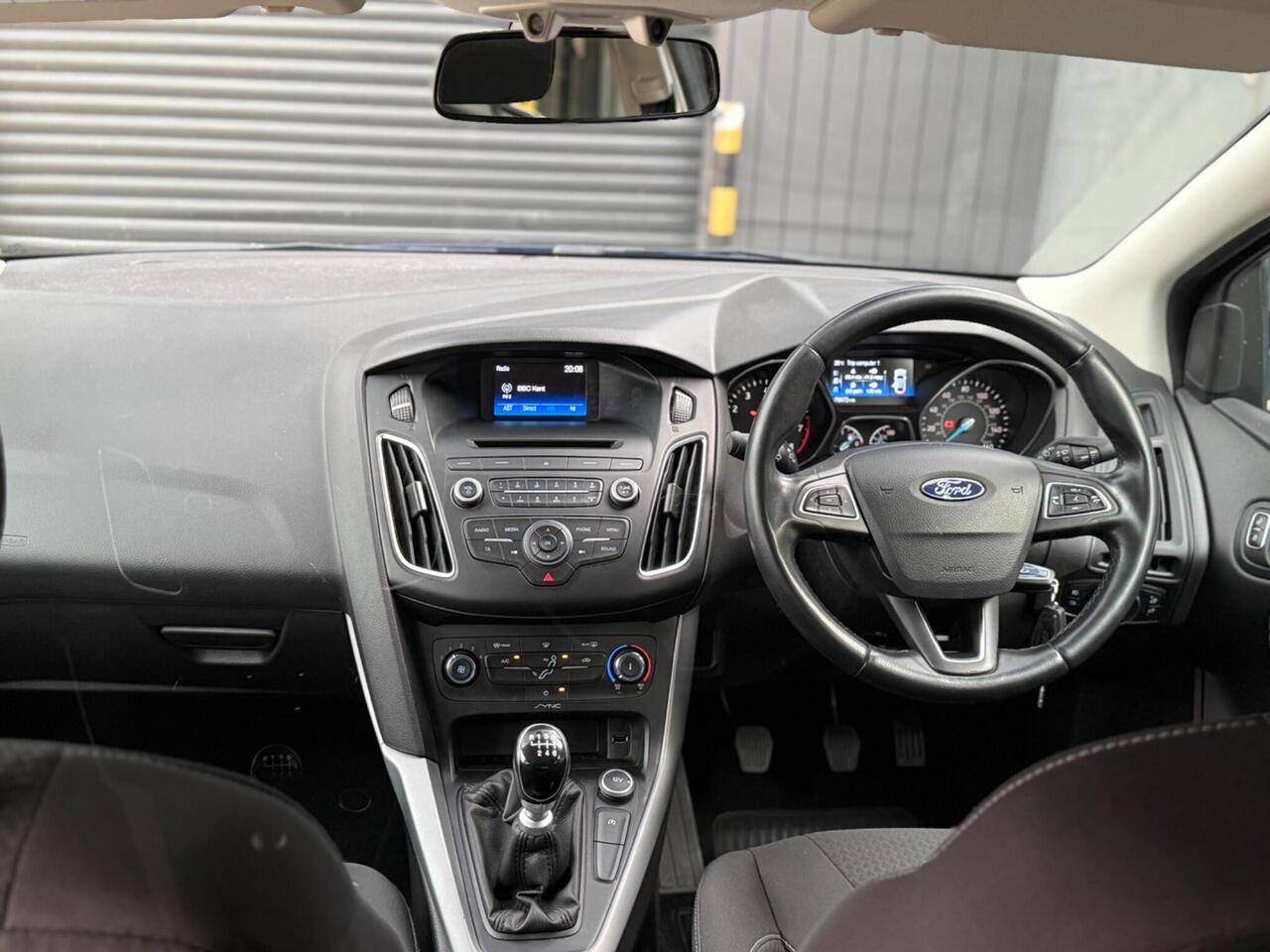 2015 Ford Focus 1.0T EcoBoost Zetec Euro 6 (s/s) 5dr