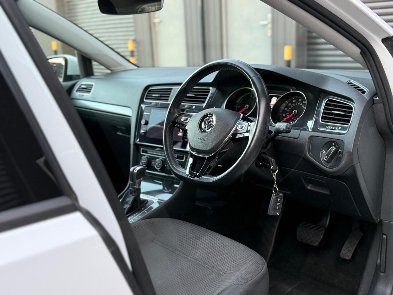 2019 Volkswagen e-Golf 35.8kWh e-Golf Auto 5dr