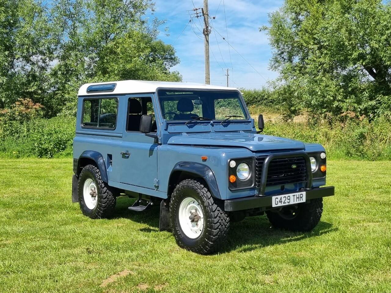 Land Rover 90