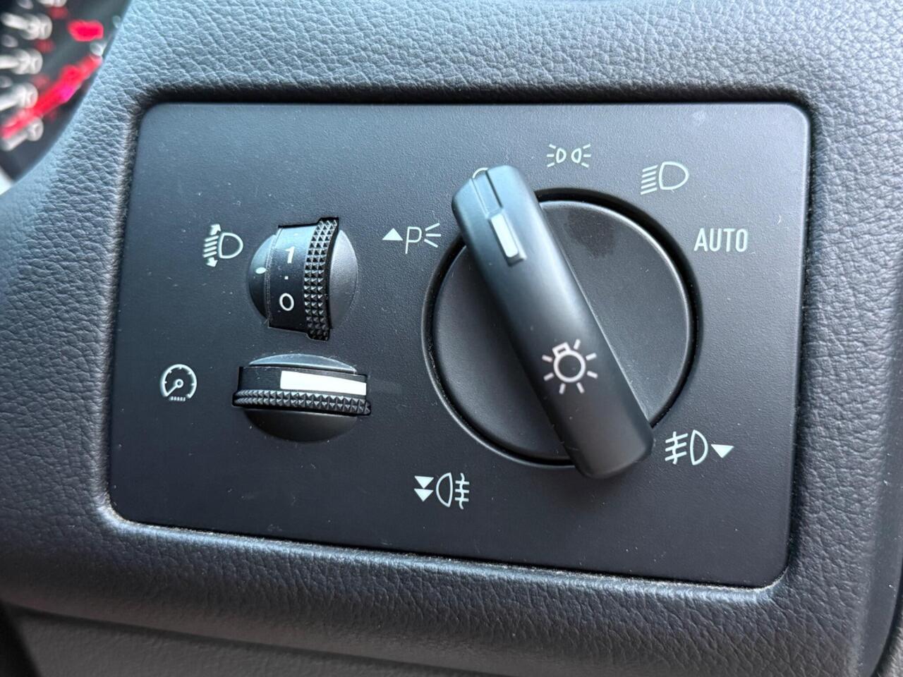 2010 Ford Focus 2.0 TDCi DPF Titanium Powershift 5dr