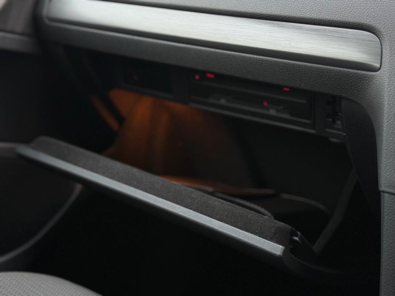 2019 Volkswagen e-Golf 35.8kWh e-Golf Auto 5dr