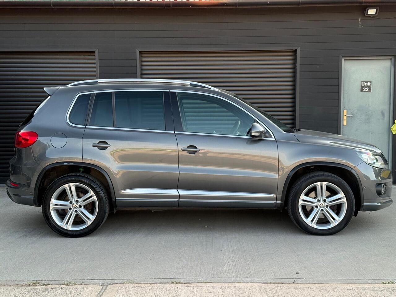 2014 Volkswagen Tiguan 2.0 TDI BlueMotion Tech R-Line DSG 4WD Euro 5 (s/s) 5dr (Nav)