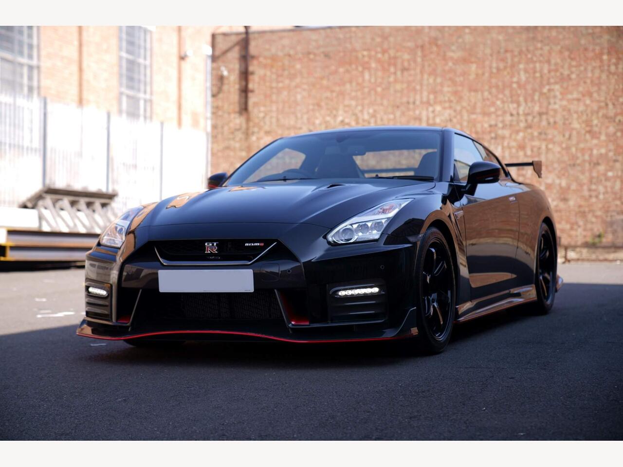 Nissan GT-R