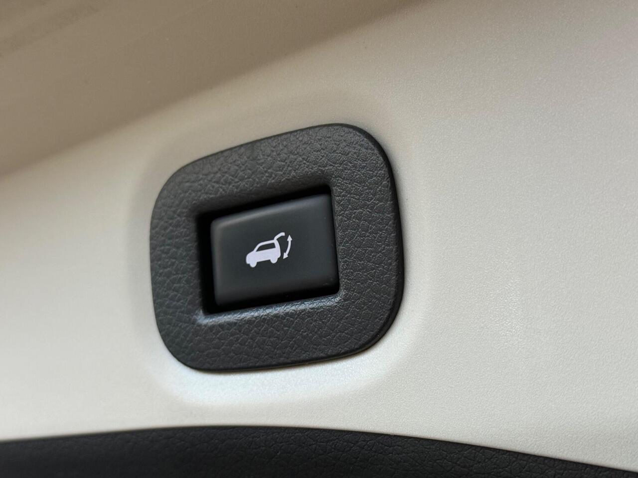 2015 Nissan X-Trail 1.6 dCi Tekna Euro 6 (s/s) 5dr
