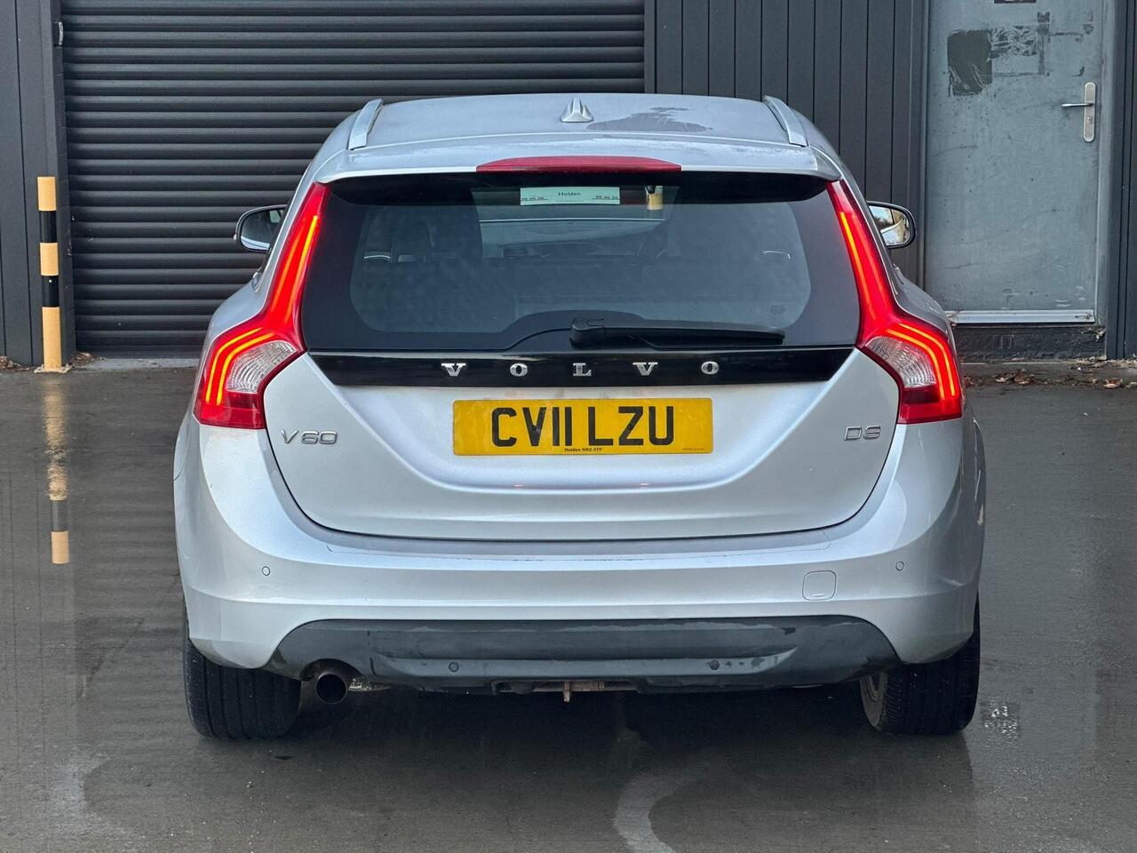 2011 Volvo V60 2.0 D3 SE Lux Geartronic Euro 5 5dr