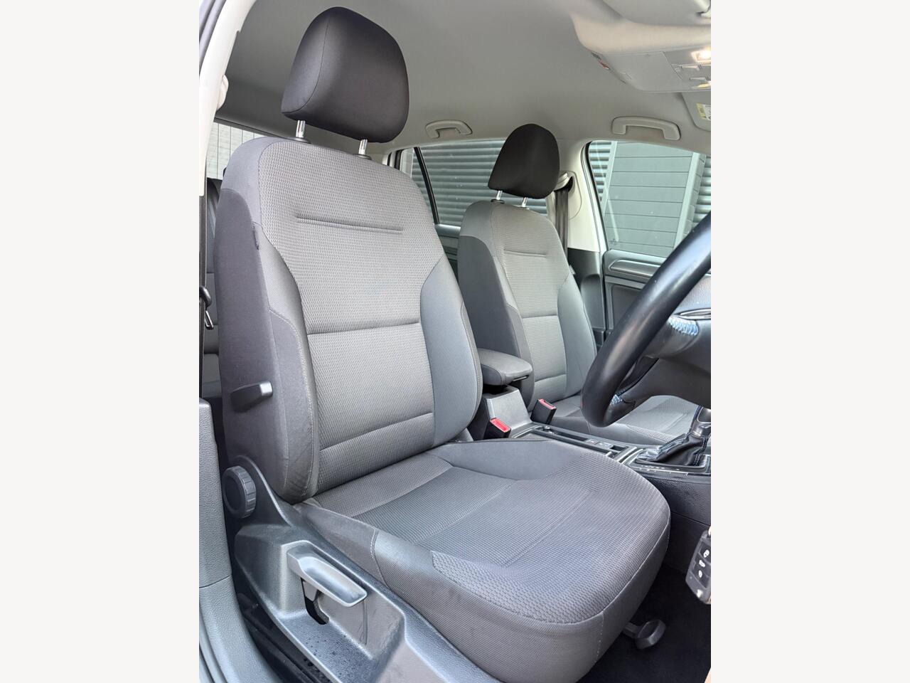 2019 Volkswagen e-Golf 35.8kWh e-Golf Auto 5dr