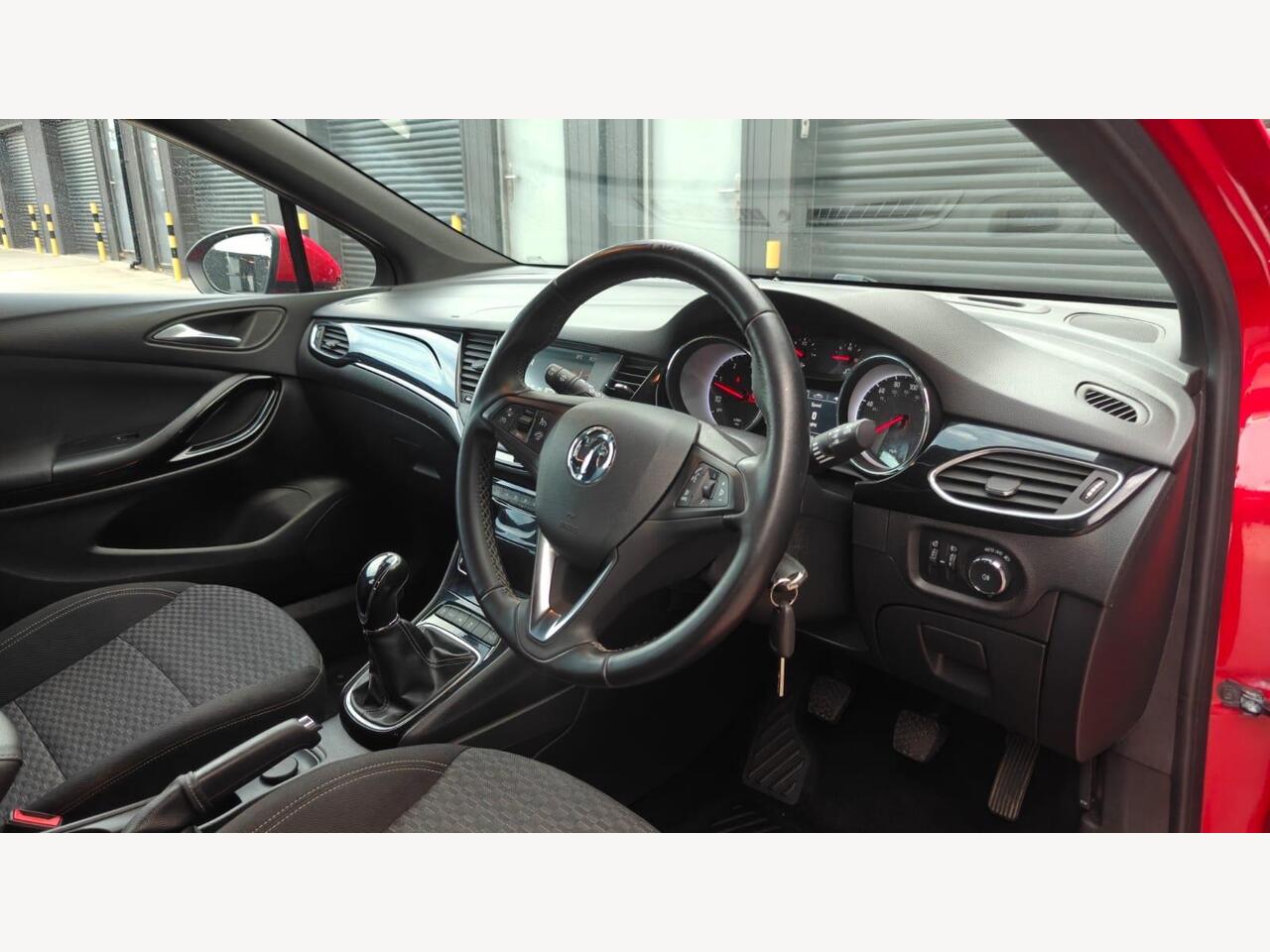 2018 Vauxhall Astra 1.6 CDTi BlueInjection SRi VX Line Euro 6 (s/s) 5dr
