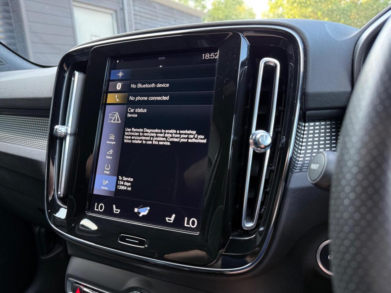 2020 Volvo XC40 2.0 T4 R-Design Pro Auto Euro 6 (s/s) 5dr