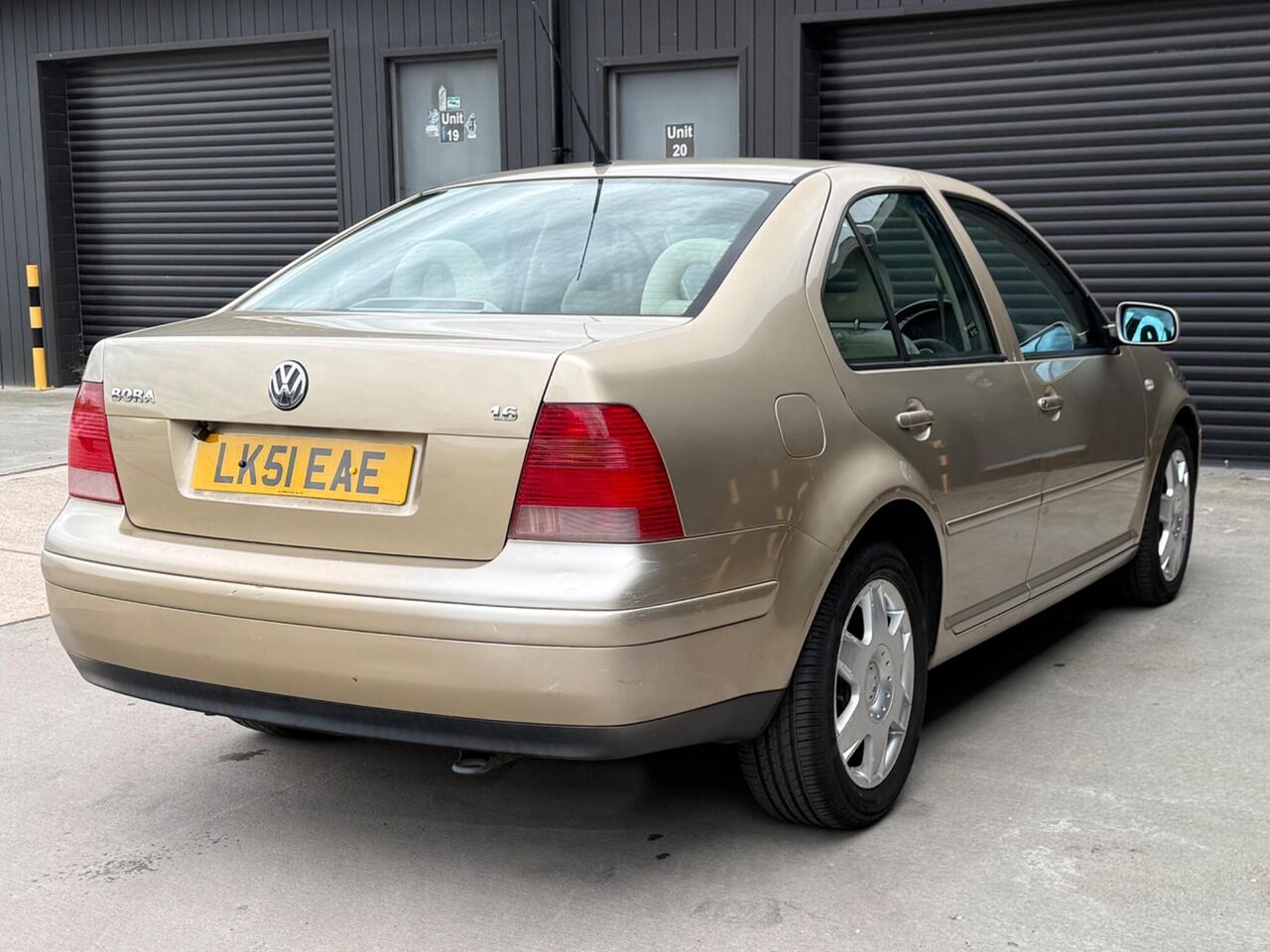 2001 Volkswagen Bora 1.6 SE 4dr