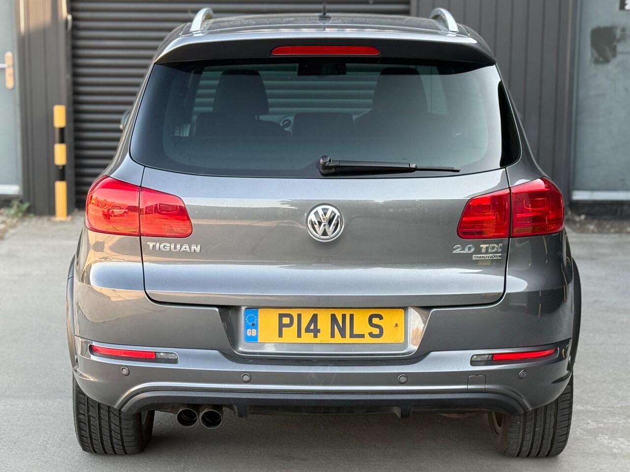 2014 Volkswagen Tiguan 2.0 TDI BlueMotion Tech R-Line DSG 4WD Euro 5 (s/s) 5dr (Nav)