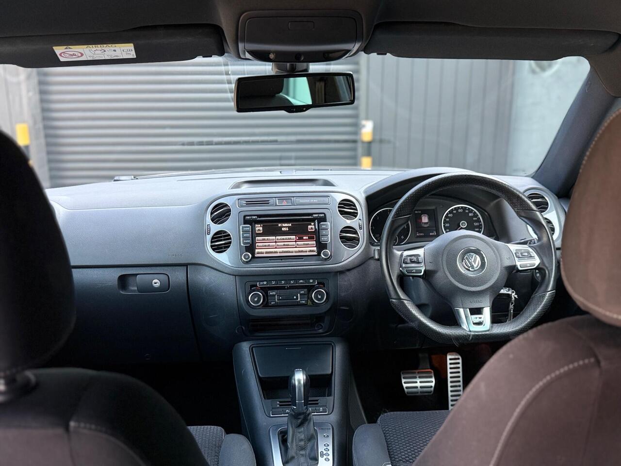 2014 Volkswagen Tiguan 2.0 TDI BlueMotion Tech R-Line DSG 4WD Euro 5 (s/s) 5dr (Nav)