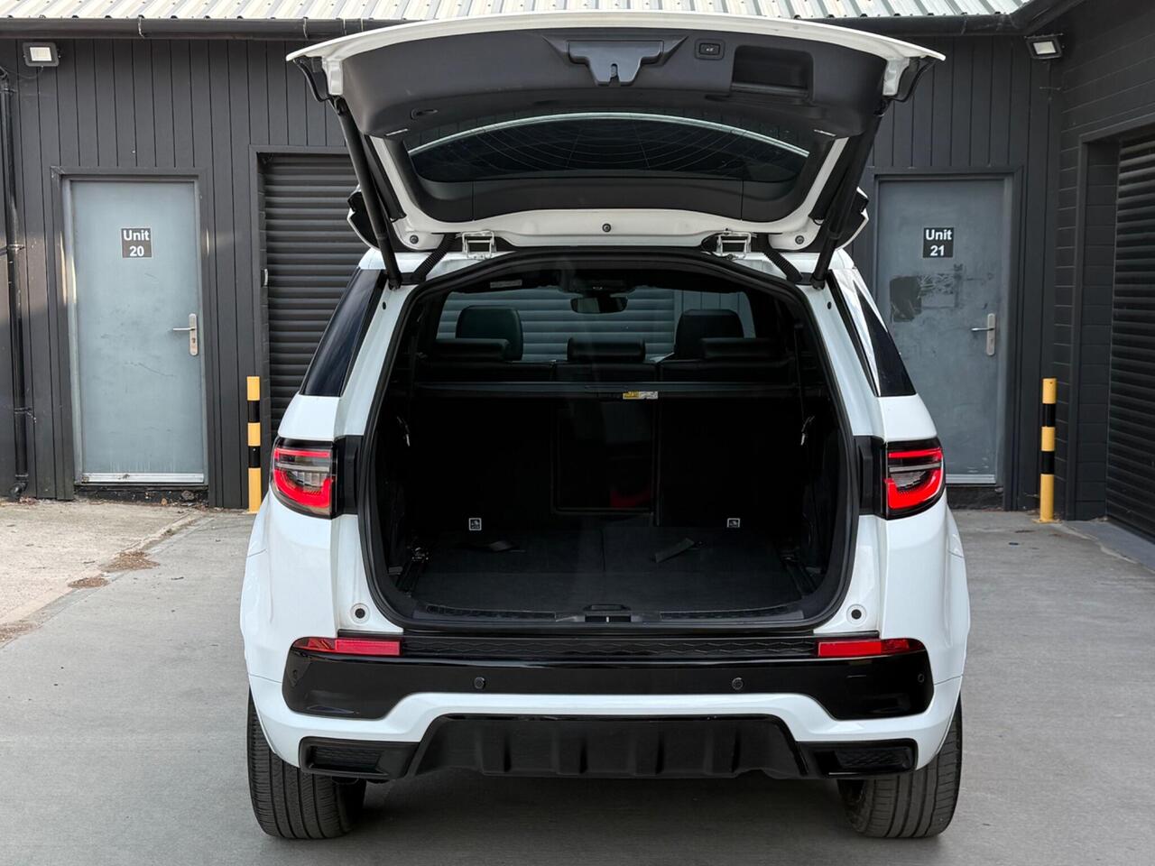2021 Land Rover Discovery Sport 2.0 D200 MHEV R-Dynamic SE Auto 4WD Euro 6 (s/s) 5dr