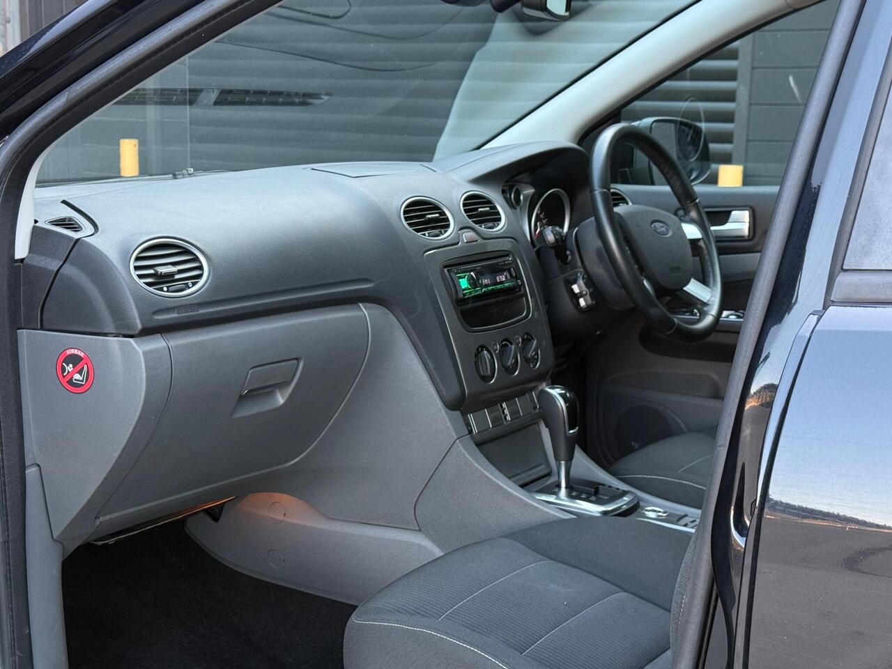 2010 Ford Focus 2.0 TDCi DPF Titanium Powershift 5dr