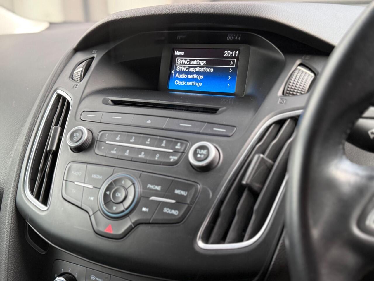 2015 Ford Focus 1.0T EcoBoost Zetec Euro 6 (s/s) 5dr