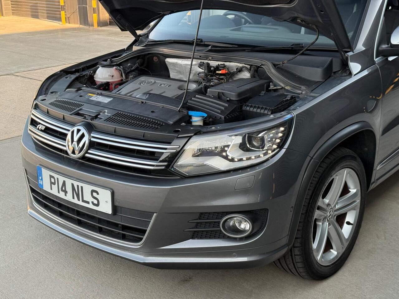 2014 Volkswagen Tiguan 2.0 TDI BlueMotion Tech R-Line DSG 4WD Euro 5 (s/s) 5dr (Nav)