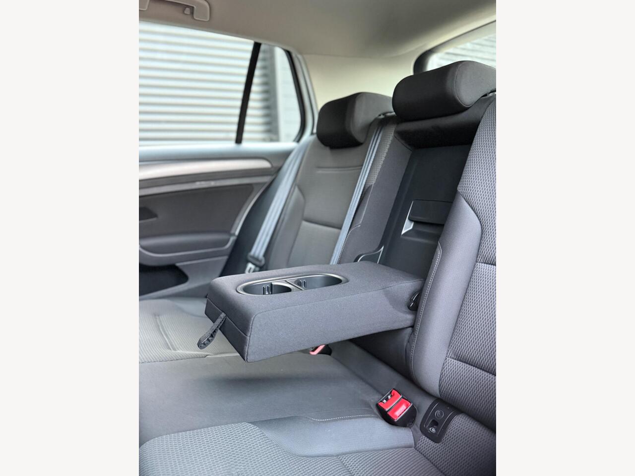 2019 Volkswagen e-Golf 35.8kWh e-Golf Auto 5dr