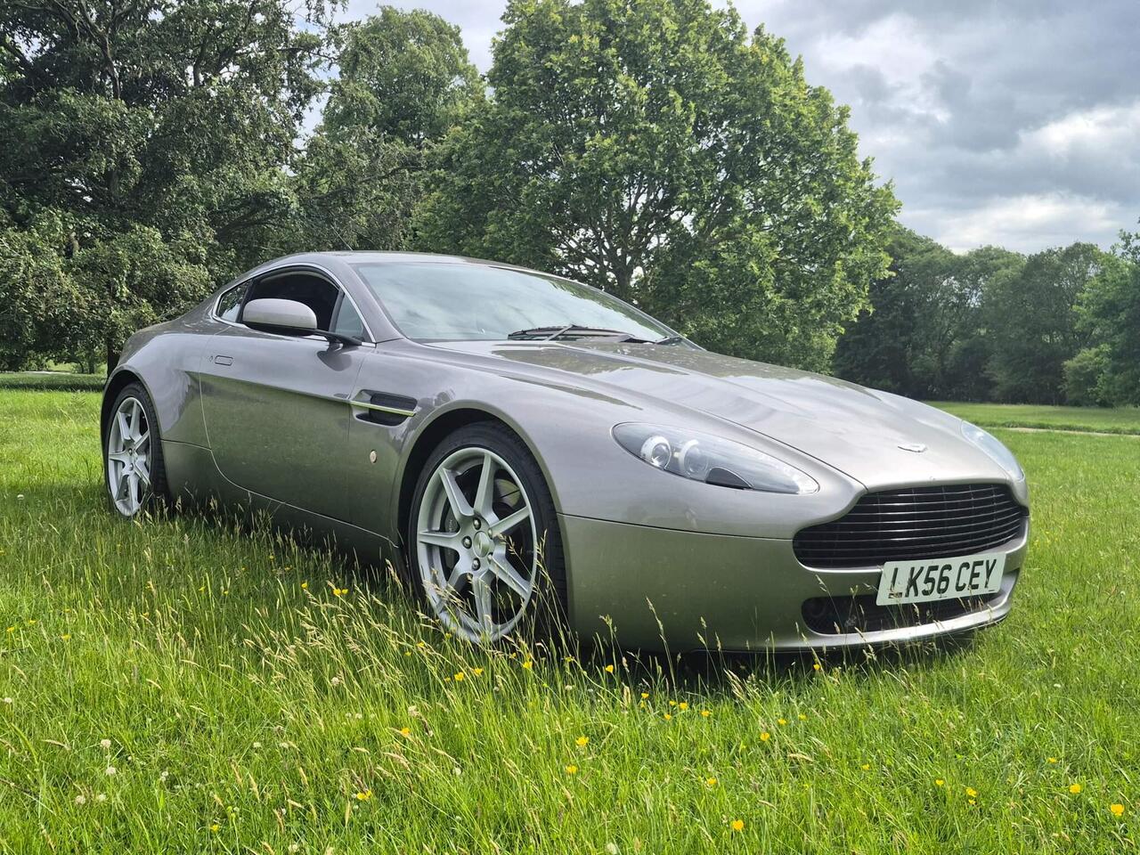 Aston Martin Vantage