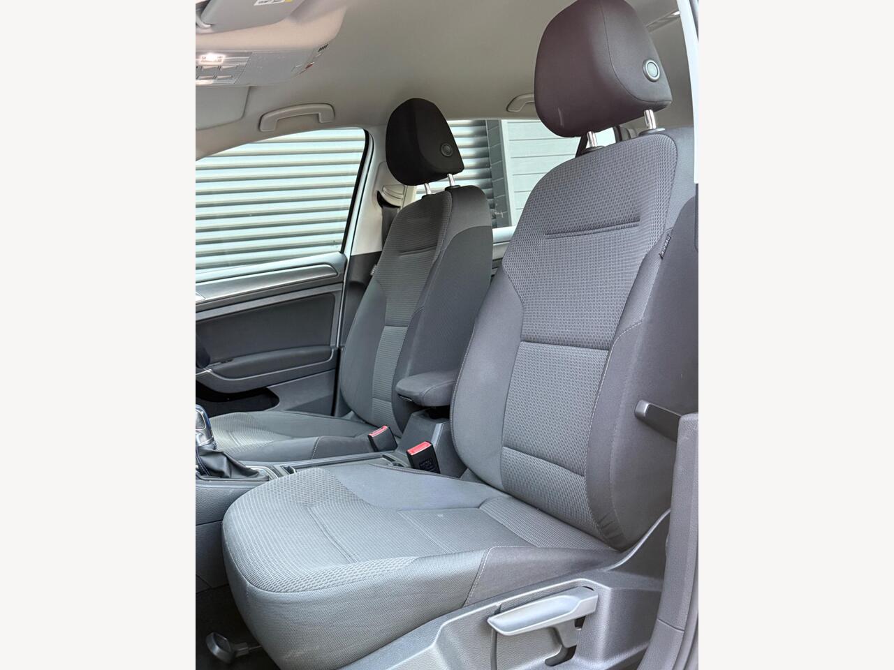2019 Volkswagen e-Golf 35.8kWh e-Golf Auto 5dr