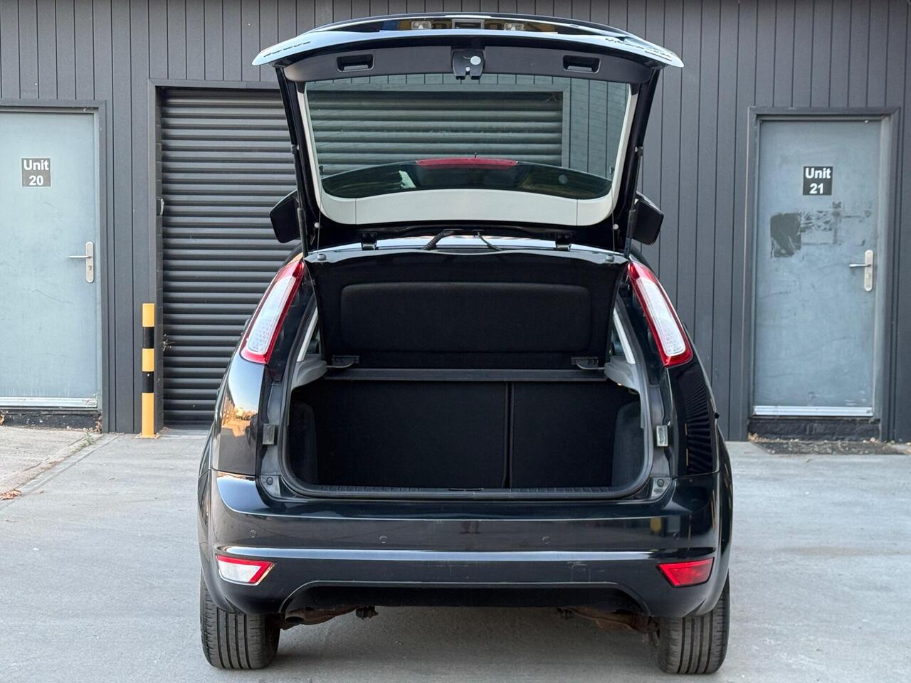 2010 Ford Focus 2.0 TDCi DPF Titanium Powershift 5dr