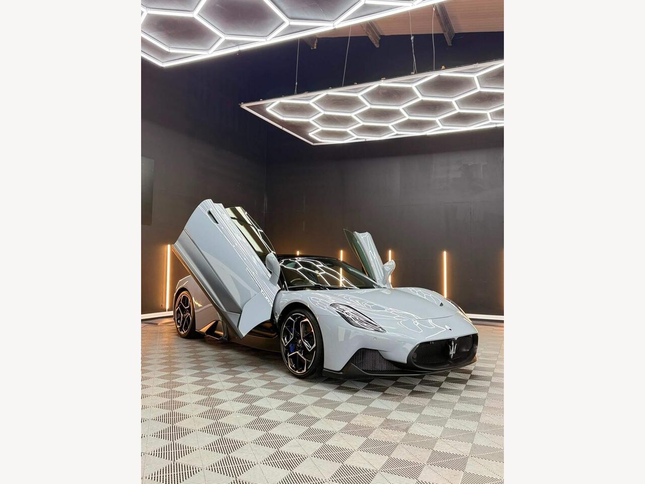 Maserati MC20