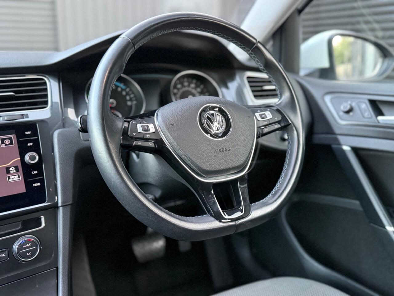 2019 Volkswagen e-Golf 35.8kWh e-Golf Auto 5dr