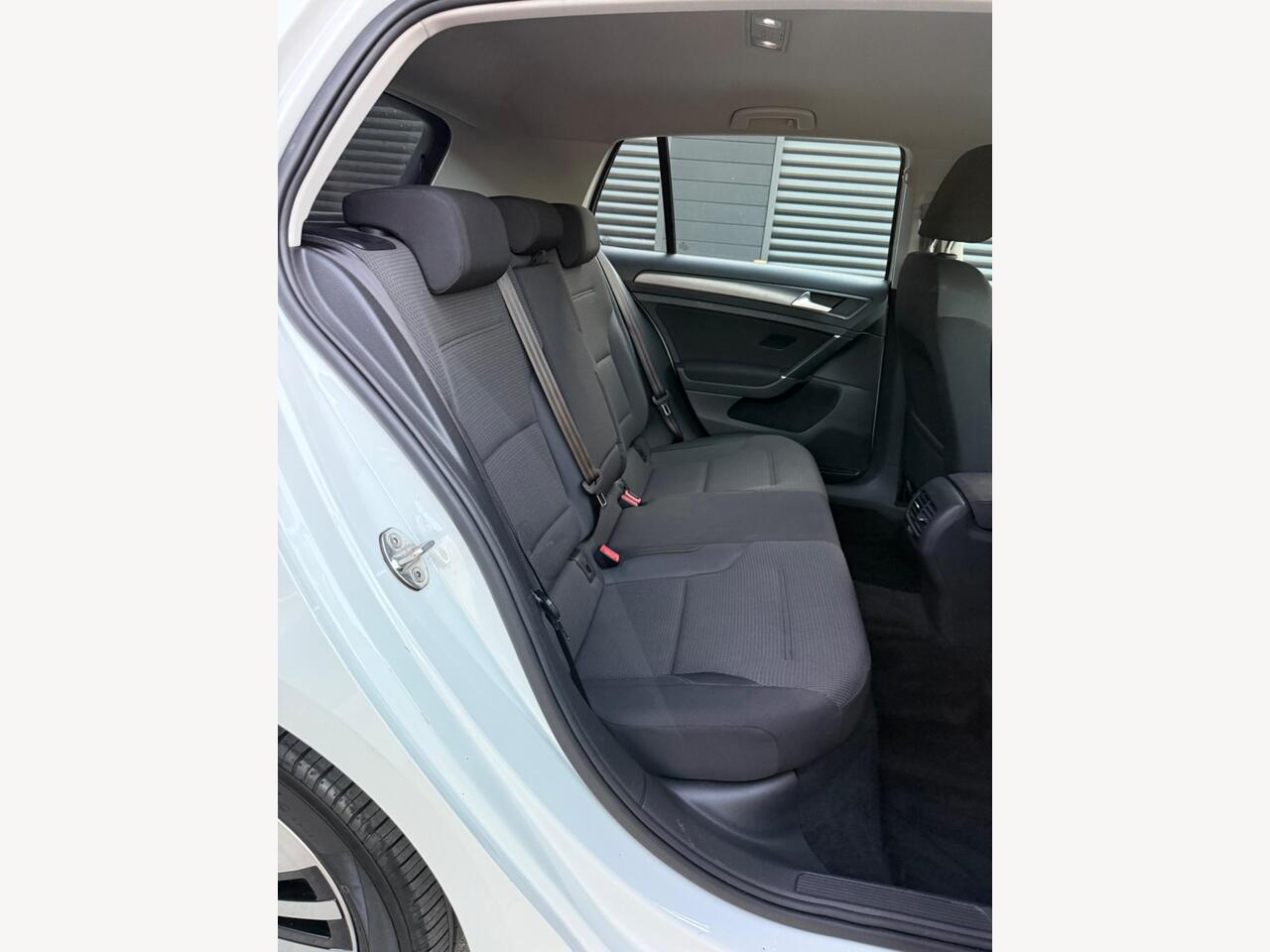 2019 Volkswagen e-Golf 35.8kWh e-Golf Auto 5dr
