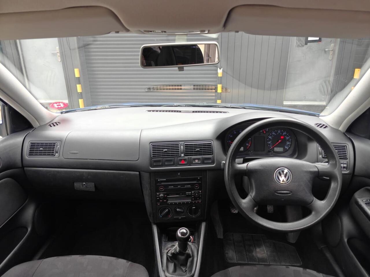 2000 Volkswagen Golf 1.6 S 5dr
