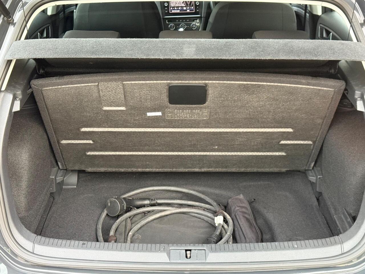 2019 Volkswagen e-Golf 35.8kWh e-Golf Auto 5dr