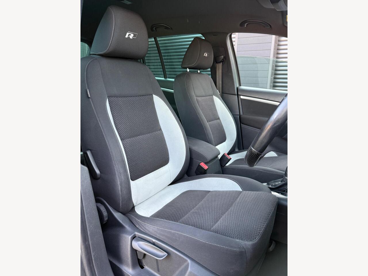 2014 Volkswagen Tiguan 2.0 TDI BlueMotion Tech R-Line DSG 4WD Euro 5 (s/s) 5dr (Nav)