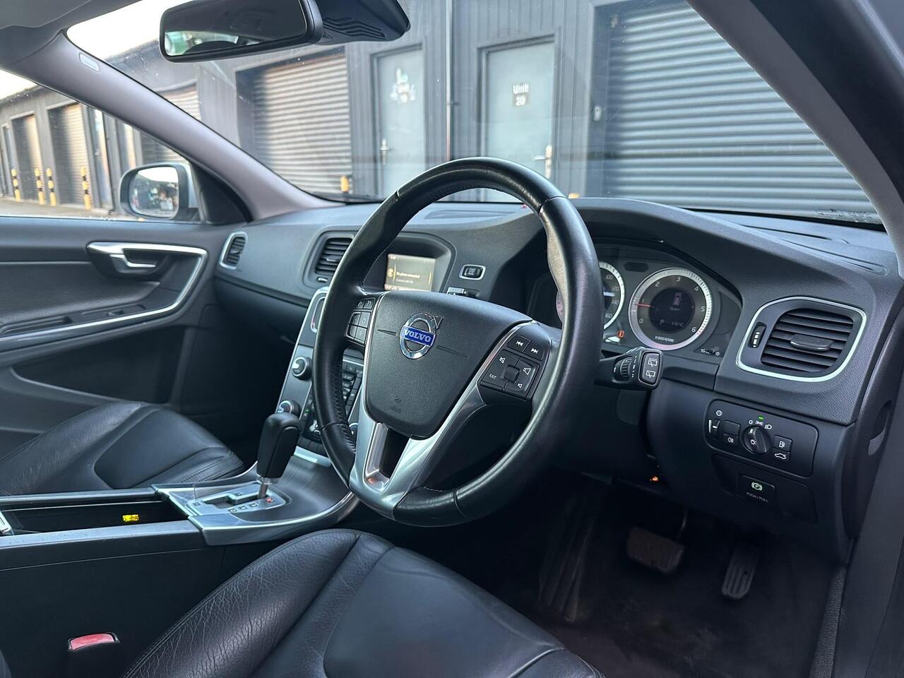 2011 Volvo V60 2.0 D3 SE Lux Geartronic Euro 5 5dr