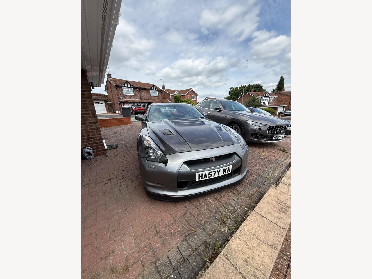 Nissan GT-R