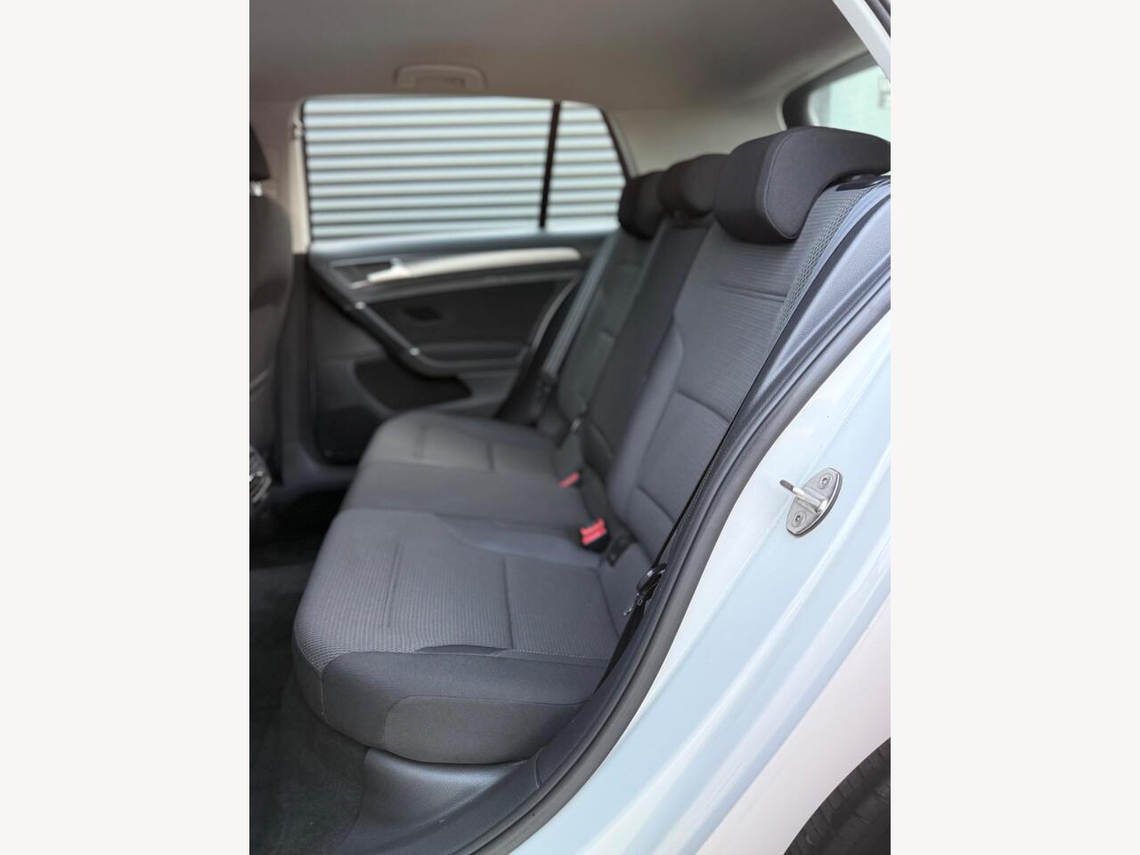 2019 Volkswagen e-Golf 35.8kWh e-Golf Auto 5dr