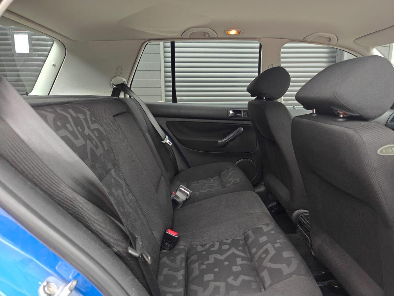 2000 Volkswagen Golf 1.6 S 5dr