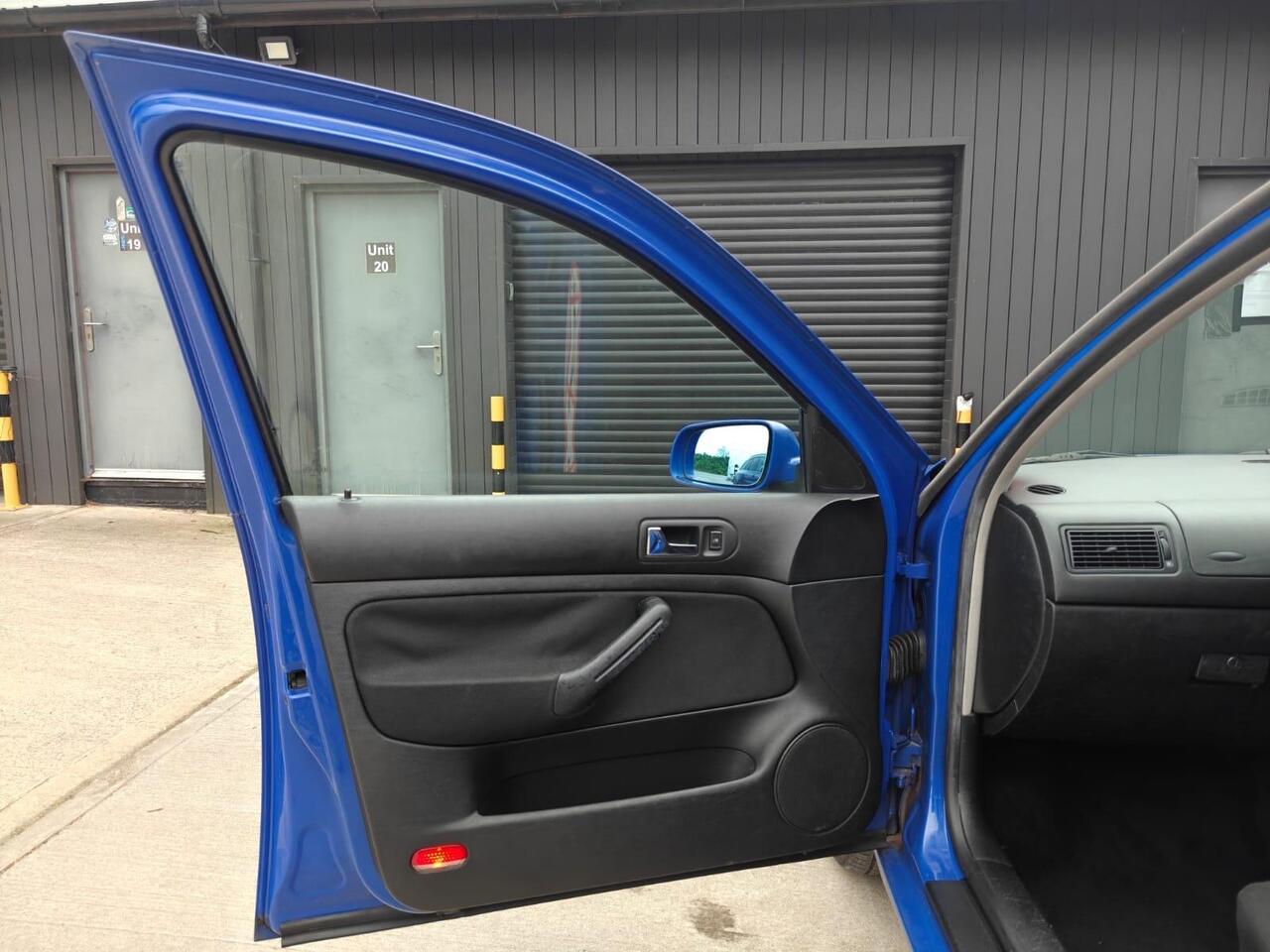 2000 Volkswagen Golf 1.6 S 5dr