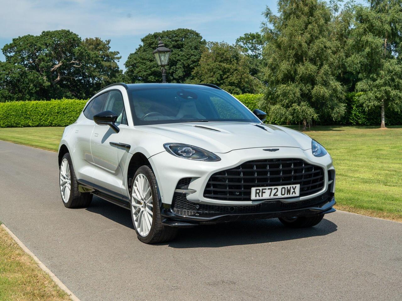 Aston Martin DBX