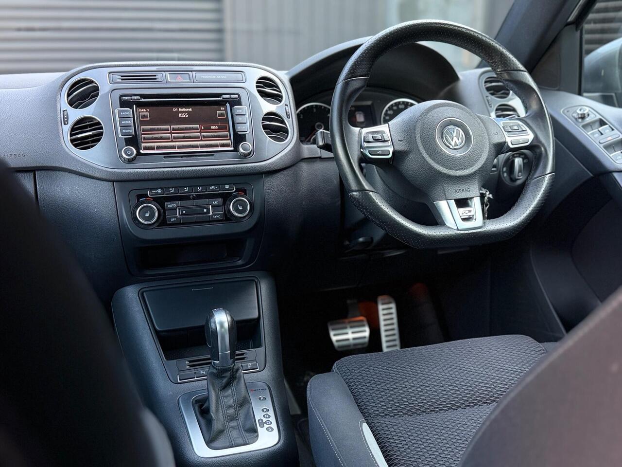 2014 Volkswagen Tiguan 2.0 TDI BlueMotion Tech R-Line DSG 4WD Euro 5 (s/s) 5dr (Nav)