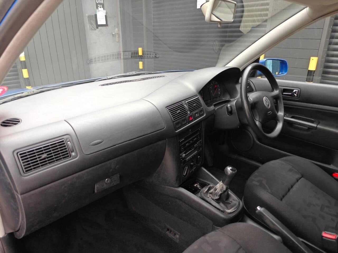 2000 Volkswagen Golf 1.6 S 5dr