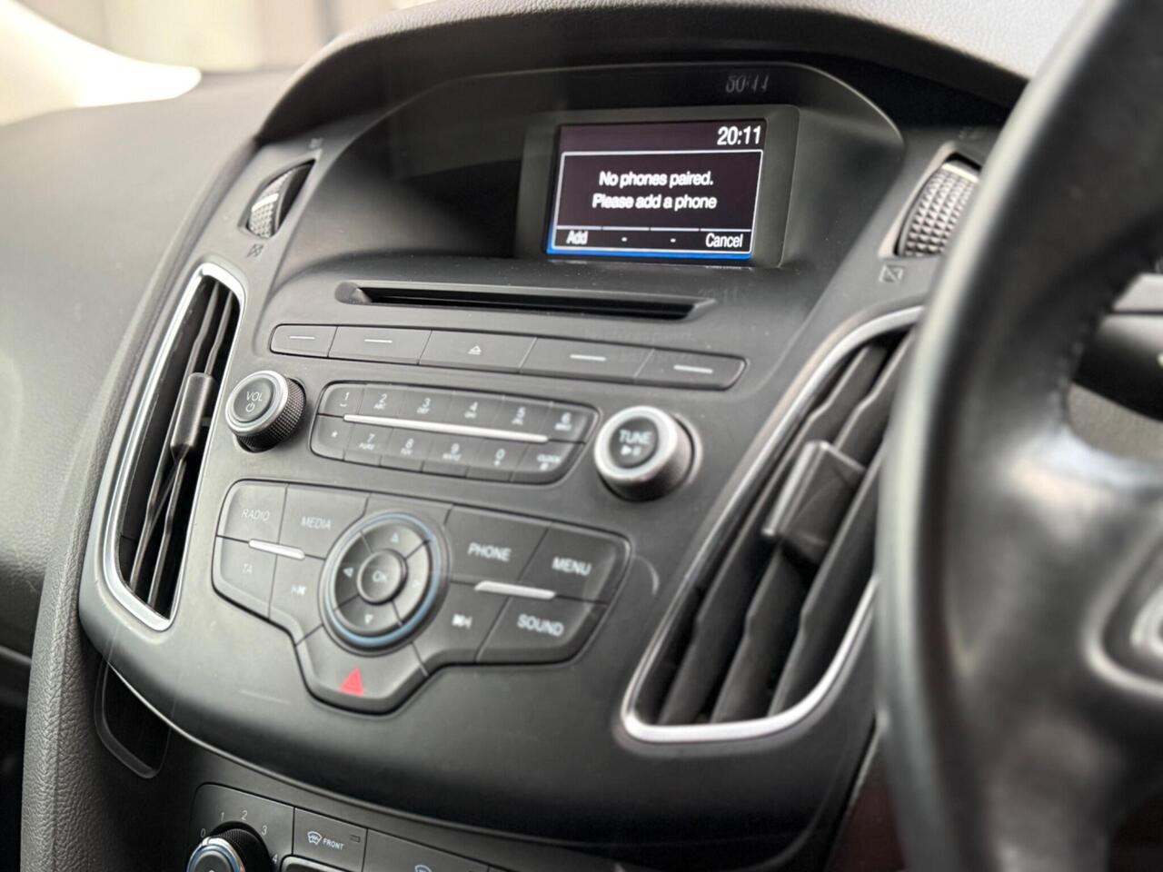 2015 Ford Focus 1.0T EcoBoost Zetec Euro 6 (s/s) 5dr