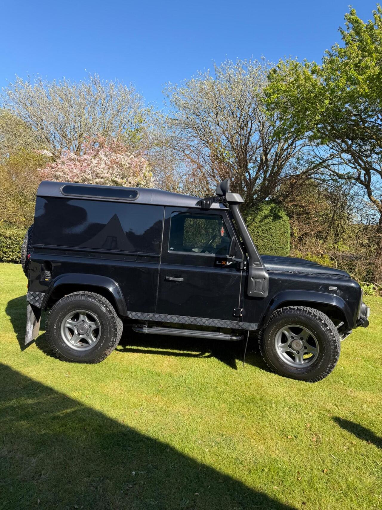 Land Rover Defender 90 2013 photo 4
