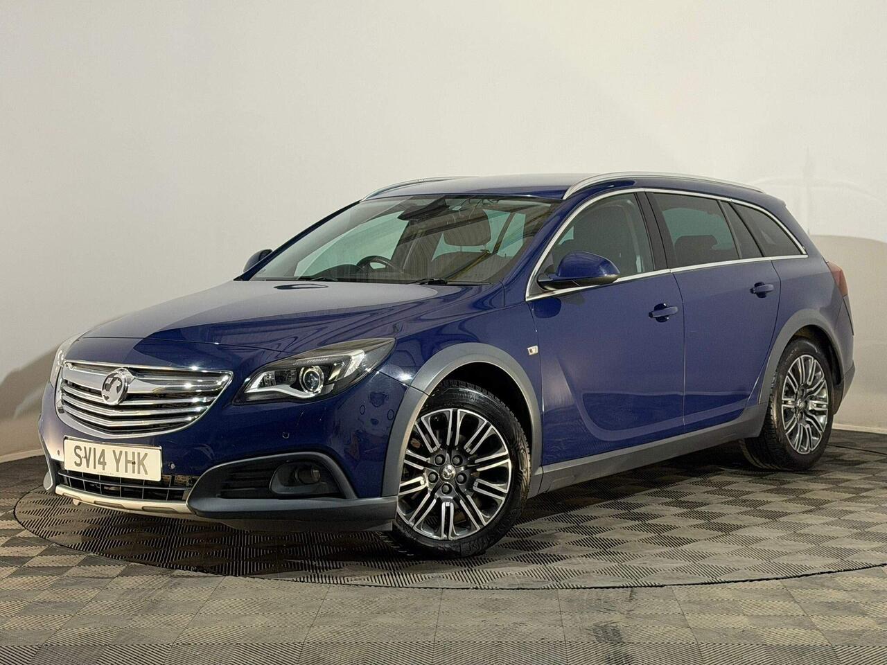Vauxhall Insignia 2014 photo 3
