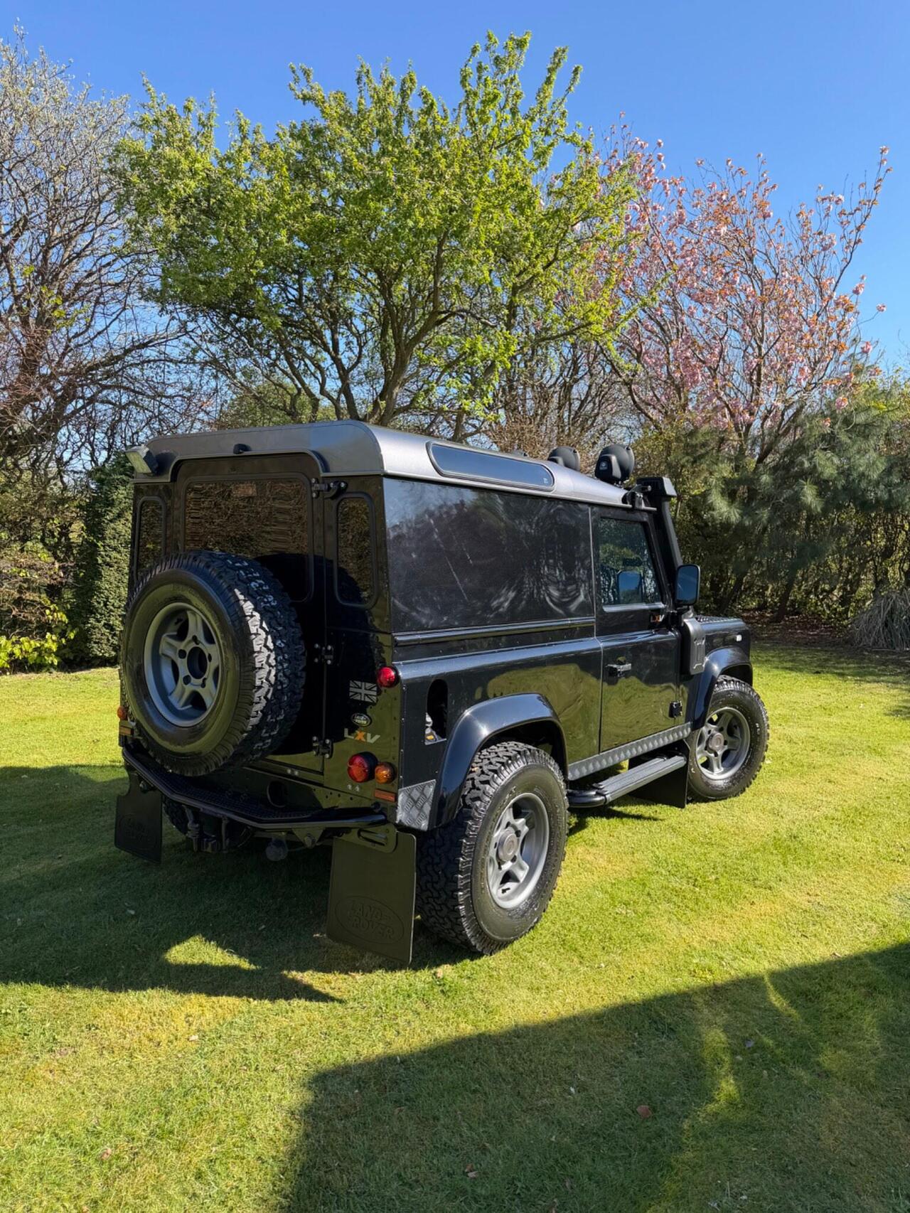 Land Rover Defender 90 2013 photo 5