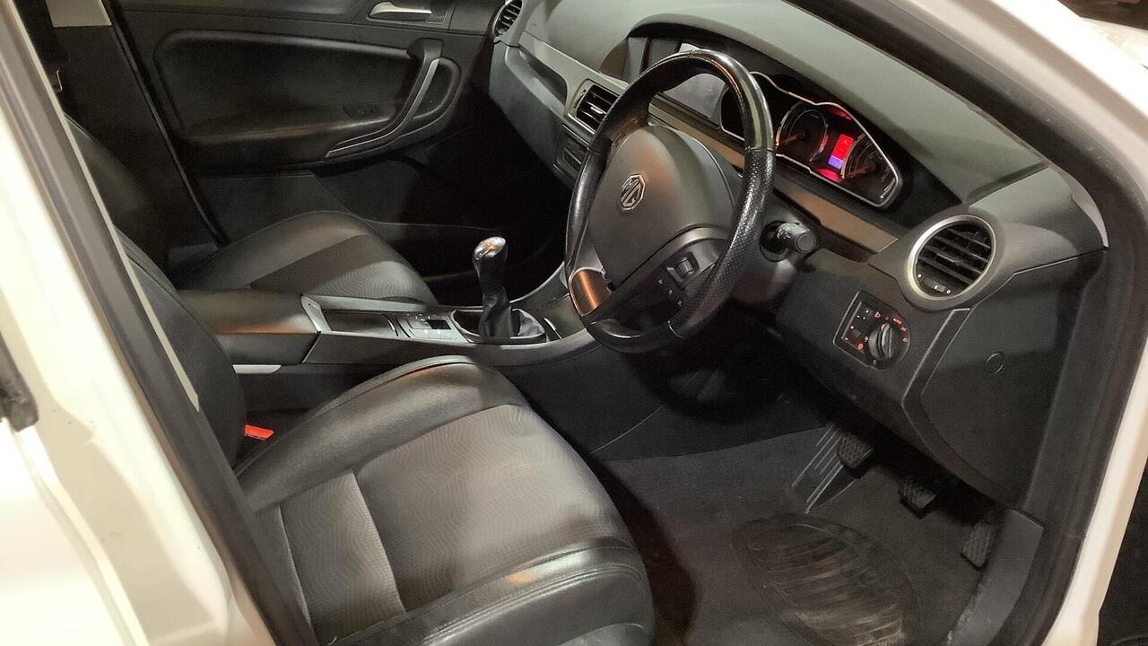 MG Mg6 2015 photo 5