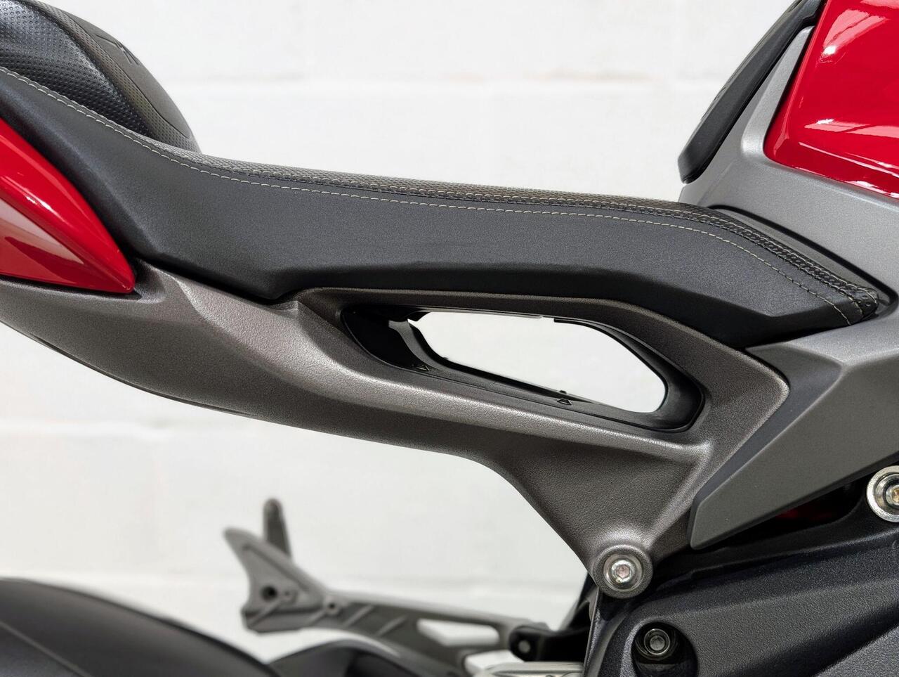 2016 MV Agusta Brutale 800 - Photo 17