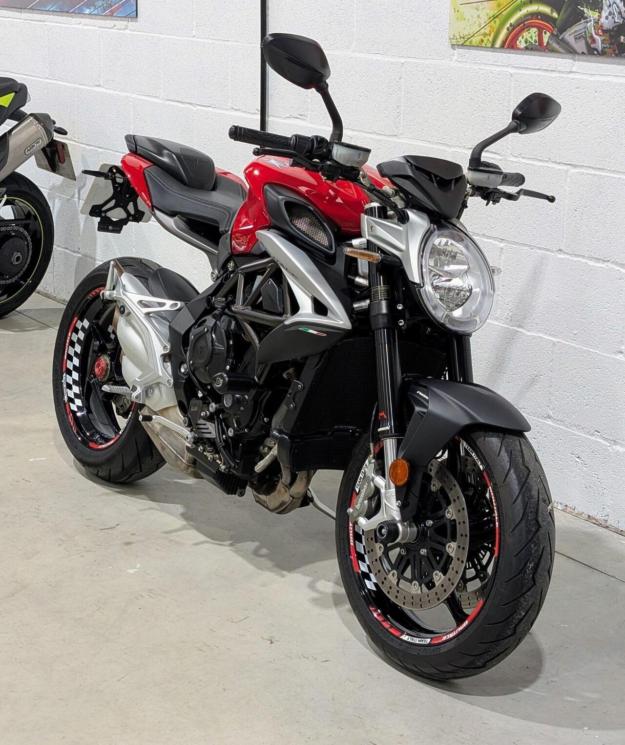 2016 MV Agusta Brutale 800 - Photo 4