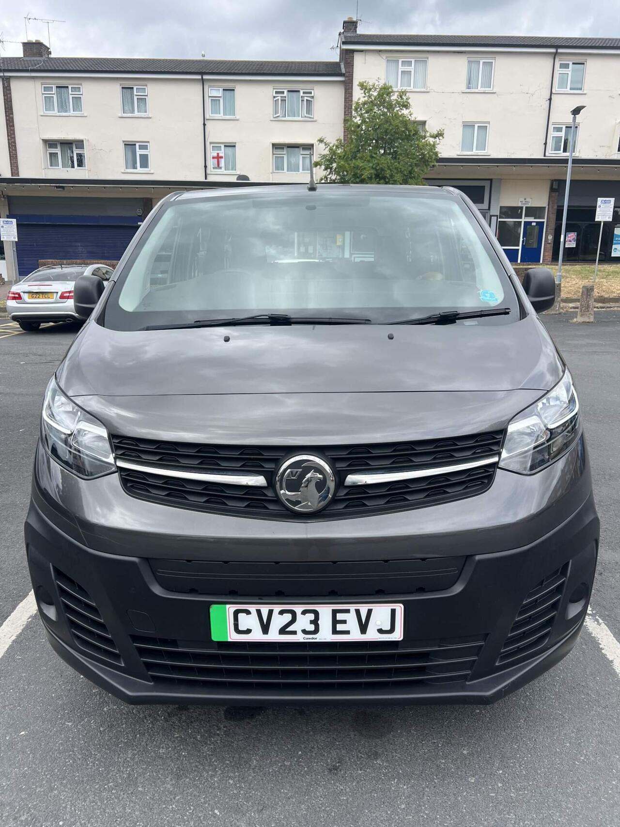 Vauxhall Vivaro Life Electric 2023 photo 2