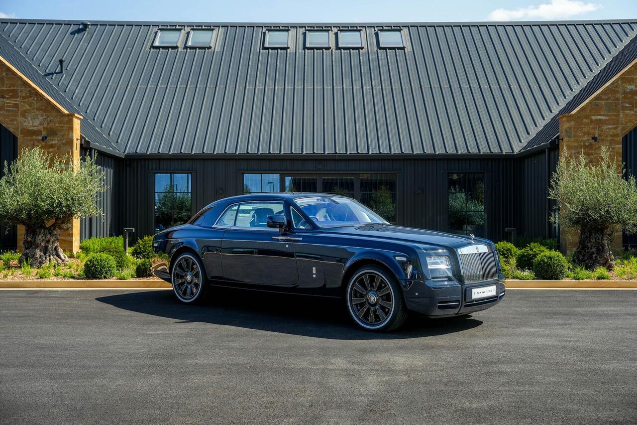 Rolls-Royce Phantom photo 2